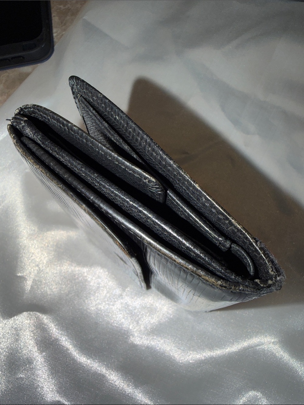 Louis Vuitton Auth Vintage Black Epi Elise Compact Snap Wallet w COA - Picture 9 of 17